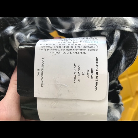 Michael Stars scarf, sarong. Brand new - Picture 5 of 5